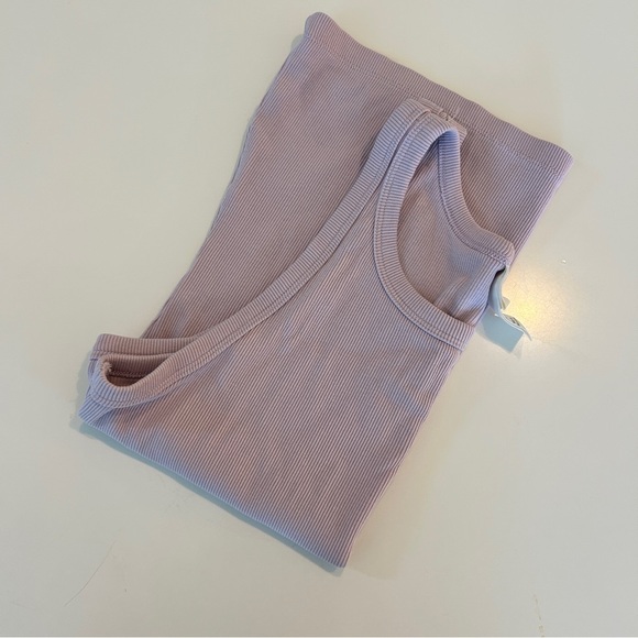 H&M purple Lilac ribbed tank top with a scoop neckline, size Medium - Picture 5 of 5
